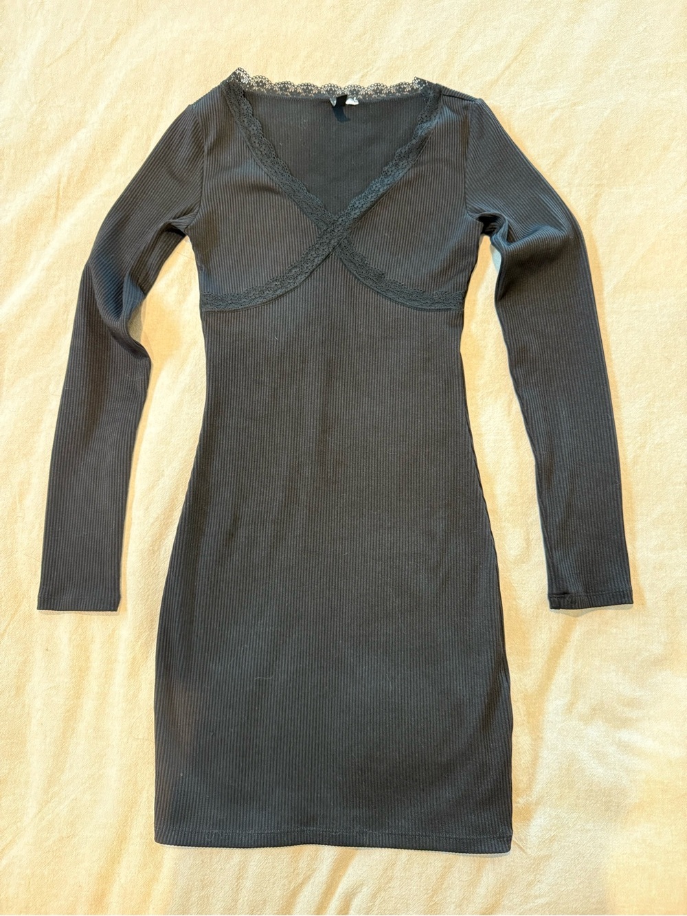Black Lace-Trim Long Sleeve Ribbed Bodycon Dress